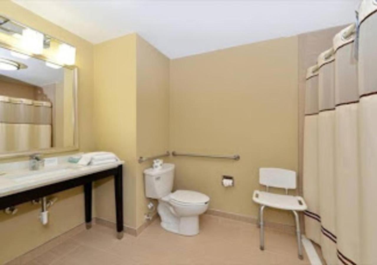 Quality Airport Hotel Nashville
