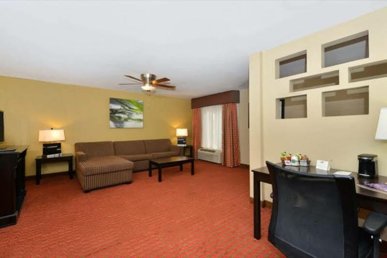 Quality Airport Hotel Nashville